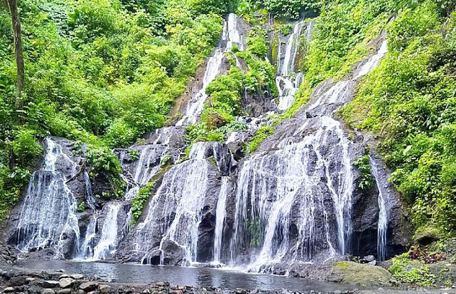 pucak manik waterfall, buleleng places of interest